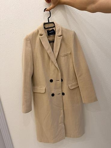 Пальто: Stradivarius qadın palto - Rəng: bej (klassik “camel” ton) - Model — 4