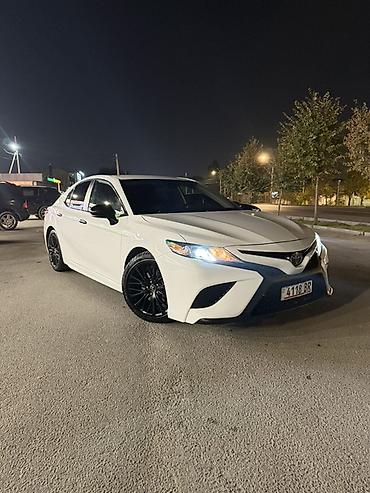 corolla 2022: Toyota Camry: 2019 г., 2.5 л, Автомат, Бензин, Седан — 2