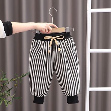 Cinslər və şalvarlar: Qara rəng 3-4 yaşa, Zolaqlı 2-3 yaş uşaqlara uyğundur. Çəhrayı rəngli — 1