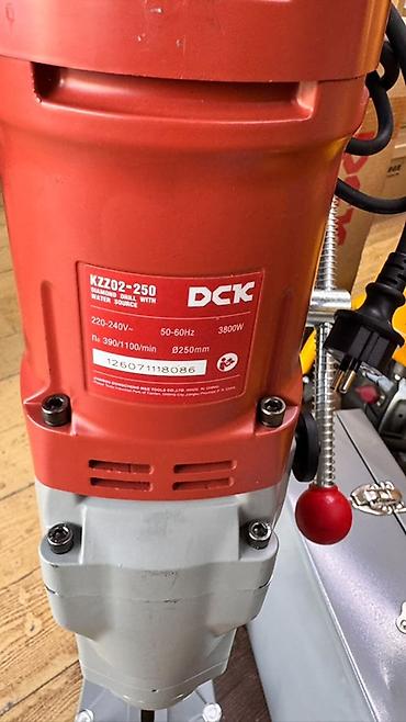 common rail: Алмазная сверлильная установка DCK KZZ02‑250 (стационарная, с подачей — 2