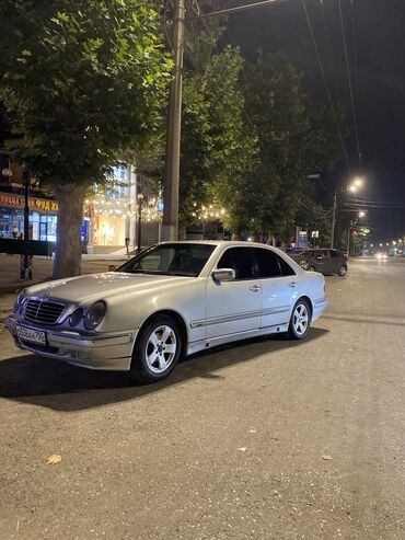 купить запчасти на опель вектра б: Mercedes-Benz E-Class: 2001 г., 2.2 л, Автоматические, Дизель, Седан