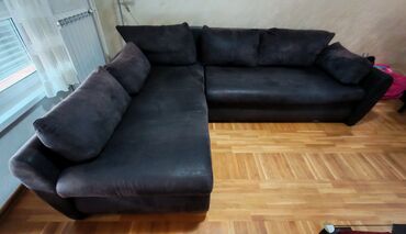 Ugaone garniture: Tamno braon ugaona garnitura od štofa. Dimenzije: širina 280/212 cm na lalafo.rs — 2 Ugaone garniture: Tamno braon ugaona garnitura od štofa. Dimenzije: širina 280/212 cm — 2