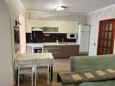 токмок квартира на долгий срок: 3 бөлмө, Кыймылсыз мүлк агенттиги, Чогуу жашоосу жок