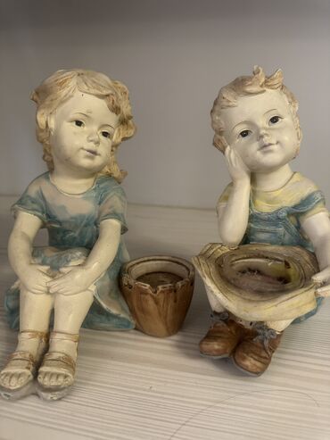 антикварные статуэтки: Продаю антиквариат, предметы искусства, фарфоровые статуэтки, раритет