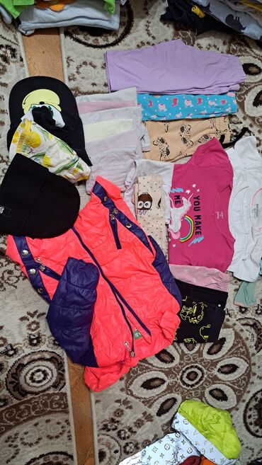пошив детской одежды: Детские вещи отдаю за символическую цену!!!! 3-4 года девочка отдам
