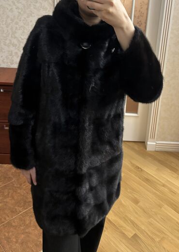 Kürklər: Ideal veziyyetdedir. Temiz norkadir. Hər ikisi yeni kimidir. İksi — 3