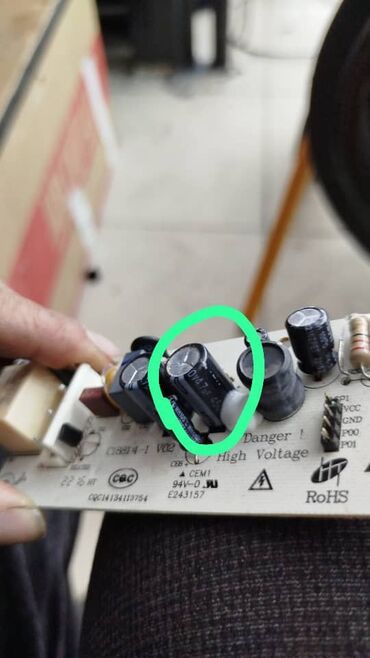 Ремонт холодильников, морозильников: Опытный мастер по ремонту холодильников, морозильников и стиральных — 5