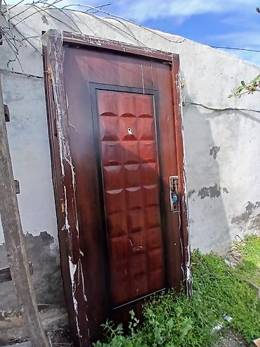 sef qap: İşlənmiş Giriş qapısı 100x220 sm Plintus ilə, Ödənişli çatdırılma — 2