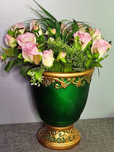 вазы хрустальные: Ваза с цветами! Яркая, красивая, богатая, тяжелая Украсить Ваш дом и