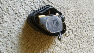 Другие аксессуары: Спринтер стекло и форточка правой двери, педаль газа подголовник — 2