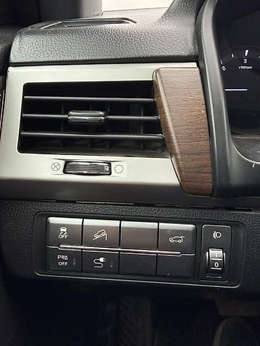 Другие автомобили: Ssang Yong Rexton G4 Цвет: Черный * Год выпуска: 2018 * Объем — 14