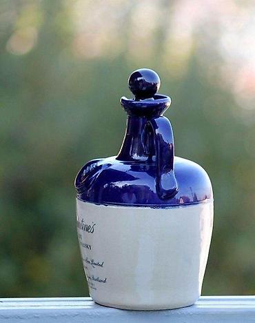 Stare vaze i dekor: Ballantines Decanter 1960s dobro poznati brend KOBALT. RETKO. Prazna — 4