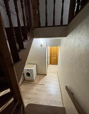 Долгосрочная аренда домов: 300 м², 6 комнат, Амбарная, Балкон застеклен, Бронированные двери — 22