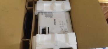 сумку для ноутбука и документов: Проектор Epson EB-E001 отличном состоянии, 3 месяца пользовались
