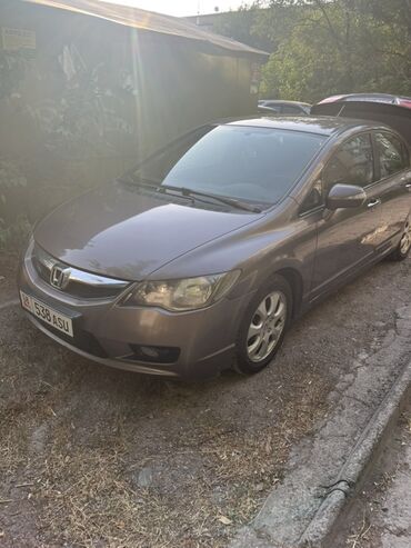 меняю дом на авто: Автомобиль Honda Civic 1.3 вориатор гибрид 2009год