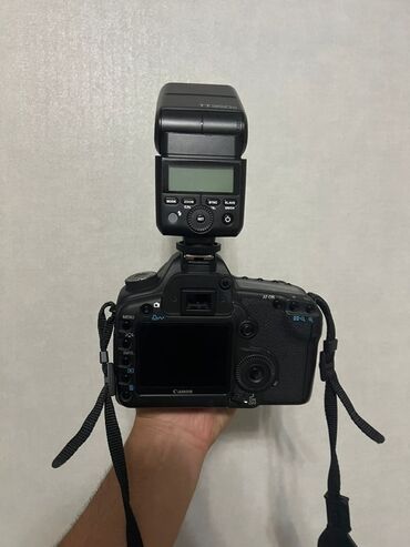 скупка ноутбуков ош: Зеркальный фотоаппарат Canon с объективом EF 24–105mm L‑серии и