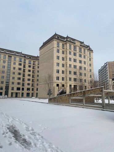 трёхкомнатная квартира: 3 комнаты, 107 м², Элитка, 4 этаж, Без ремонта