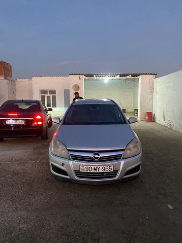 Opel: Opel Antara: 1.3 l | 2007 il Universal — 1