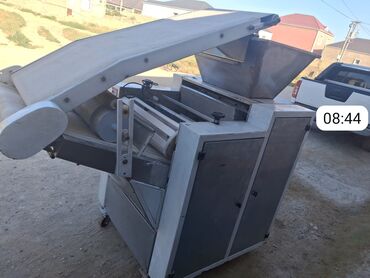 Kofe aparatları: Lavaşaçan aparat 2500 Azn. Ideal veziyyetde. Aparatda xengel, pide