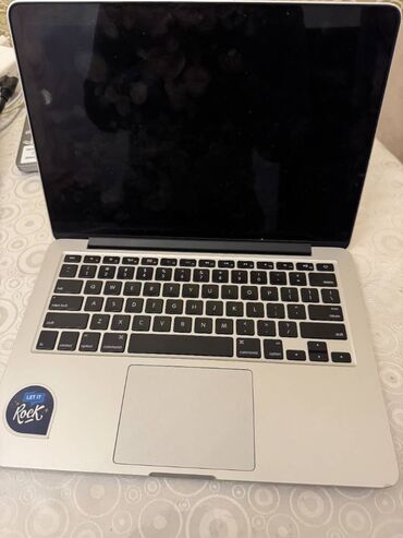 Apple MacBook: İşlənmiş Apple MacBook, 13.3 ", Intel Core i5, 256 GB, Ünvandan götürmə, Ödənişli çatdırılma, Rayonlara çatdırılma