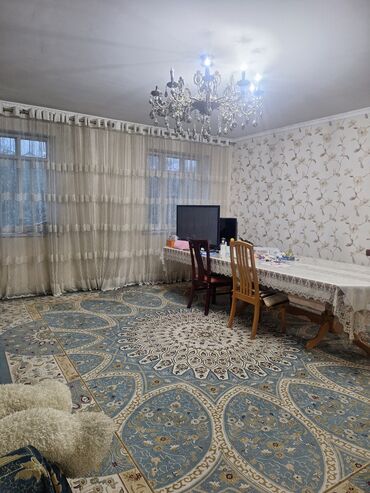срочно продаю дом бишкек: Үй, 103 кв. м, 5 бөлмө, Риелтор, Косметикалык оңдоо