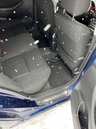 Toyota: Toyota Avensis: 2003 г., 2 л, Автомат, Бензин — 11