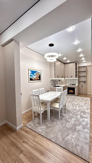 2 комнаты, 82 м², ул. Ахунбаева / Чапаева Элитка, 3 этаж, Евроремонт at lalafo.kg 2 комнаты, 82 м², ул. Ахунбаева / Чапаева Элитка, 3 этаж, Евроремонт