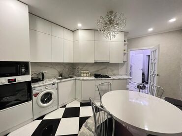 Продажа квартир: 2 комнаты, 73 м², Элитка, 3 этаж, Дизайнерский ремонт — 9