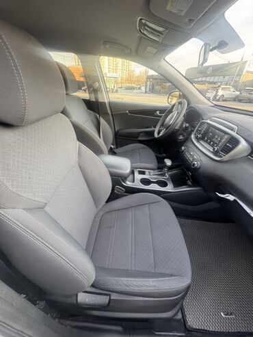 Kia: Kia Sorento: 2020 г., 2.4 л, Автомат, Бензин, Кроссовер — 7
