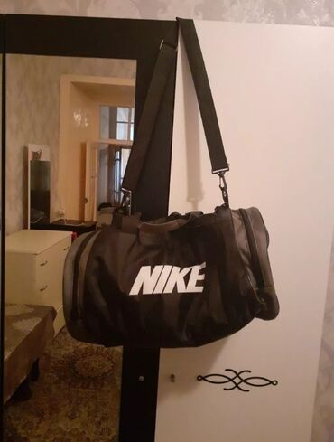 klac cantalar: Gencede satilir original Nike Sportivniy sumka Moskvadan
