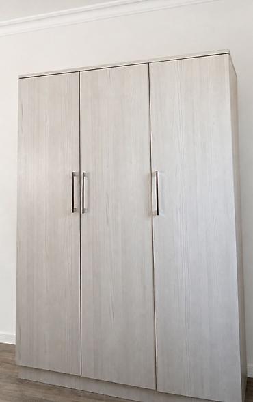 Üç qapılı dolab (yeni kimidir) lalafo.az -da Üç qapılı dolab (yeni kimidir)