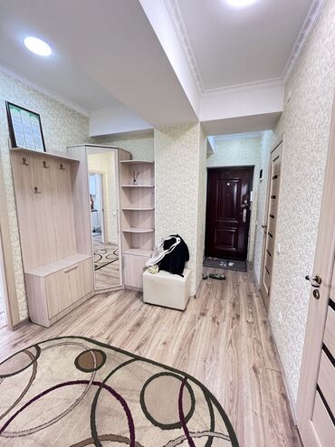 Долгосрочная аренда квартир: 3 комнаты, Риэлтор, Без подселения, С мебелью полностью — 9