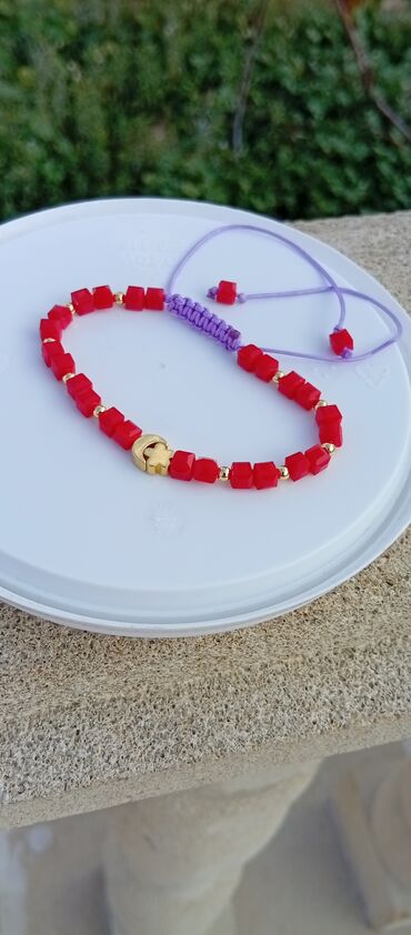 Yemək masaları, oturacaqları: Məhsul: Əl işi tənzimlənən bilərziklər Təsvir: - Rəngli kvadrat/kubr — 2