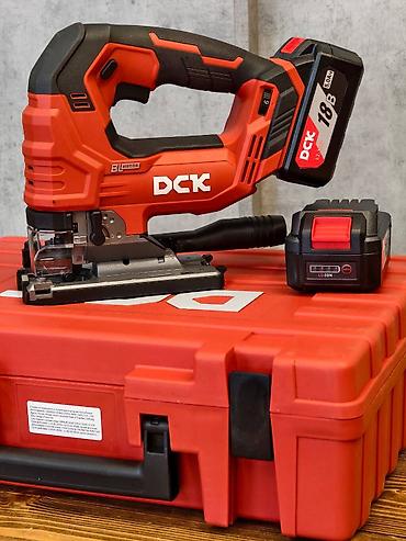 black decker: Аккумуляторный лобзик DCK KDMQ85 (18 В, бесщеточный двигатель) — 1
