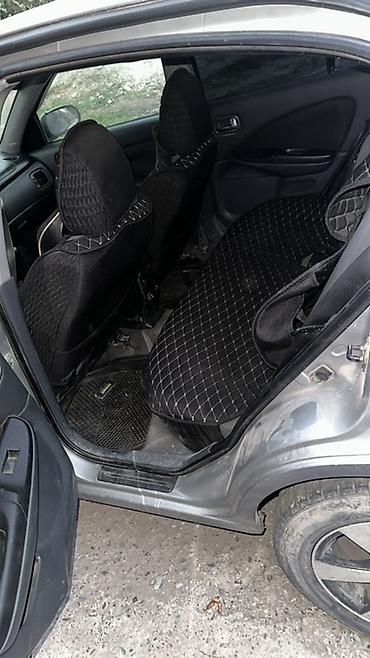 салон т5: Nissan Almera Tino: 2004 г., 1.8 л, Автомат, Газ, Хэтчбэк — 6