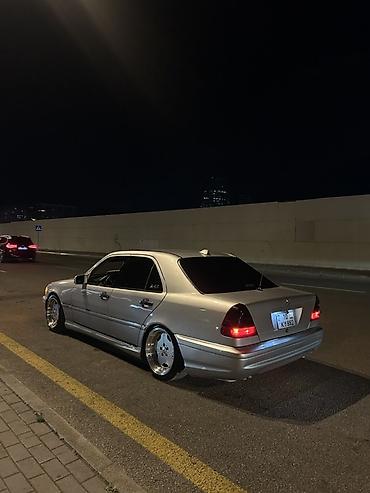 mercedes benz e250: Mercedes-Benz C-Class: 2.3 l | 1998 il Sedan — 10