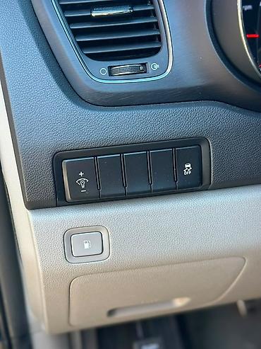 97: Kia Carnival: 2019 г., 2.2 л, Автомат, Дизель, Минивэн — 10