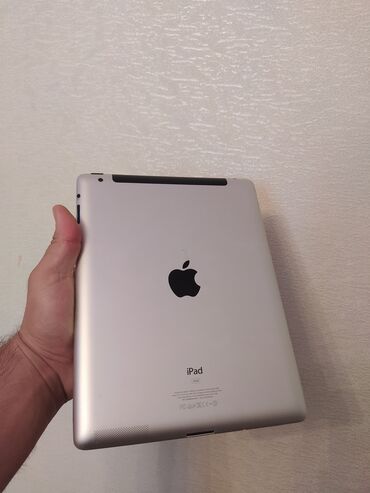 prestigio wize 4117 3g v Azərbaycan | Planşetlər: İpad 2 32 gb Ekranin sag asagi kuncu de cati var deye bu qiymete