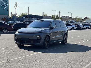 Lixiang: Lixiang L9: 2023 г., 1.5 л, Автомат, Гибрид, Кроссовер — 1