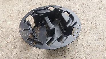forma ideale rezervni delovi: Alfa Romeo 147-156 kutija za alat. Polovni orginalni delovi 147 156 — 1
