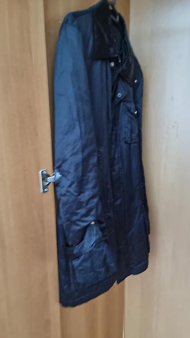 adidas jacket: Kişi üst geyimləri dəsti - Yaşıl kapüşonlu yüngül jaket: tam ön — 9