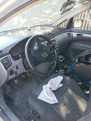 adblue бишкек: Toyota Avensis Verso: 2003 г., Универсал — 5