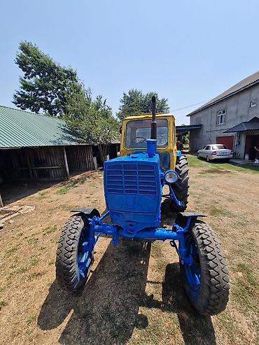 Traktorlar: Traktor və dırmıq ot yığan araba(presiv) Traktor MTZ tipli (klassik — 2
