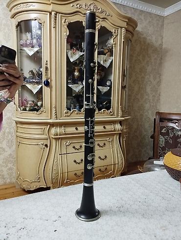 Klarnetlər: A Klarnet ( 4 açqi ) taxta Təsvir: - Qara korpus, metal klapan və — 11