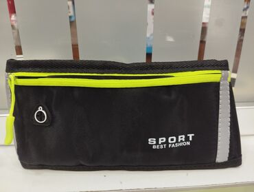 idman elcekleri: Qara rəngli, neon yaşıl zəncirbəndli, "SPORT BEST FASHION" yazısı olan