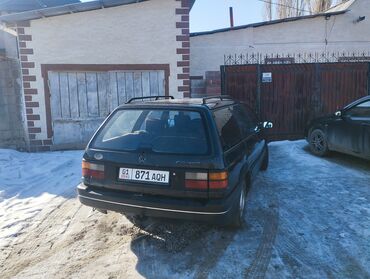 Volkswagen: Volkswagen Passat: 1990 г., 1.8 л, Механика, Бензин, Универсал