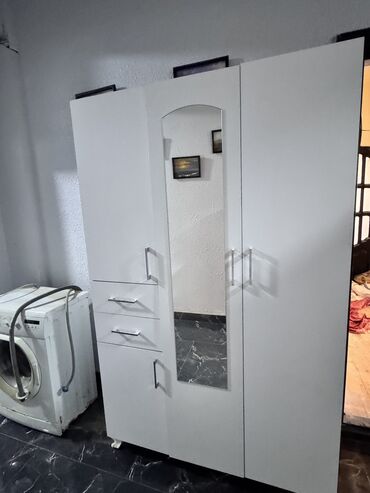 Boşqablar: İşlənmiş, Düz dolab
