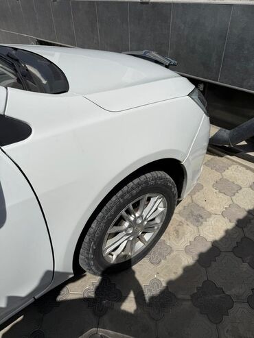 BYD: BYD : 2019 г., 1 л, Автомат, Электромобиль, Седан — 12