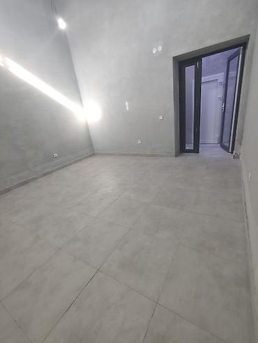 кушета: Аренда кабинетов в салонах красоты, 22 м², Для лешмейкера — 1