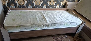 кровати односпалки: Односпальная Кровать, Б/у